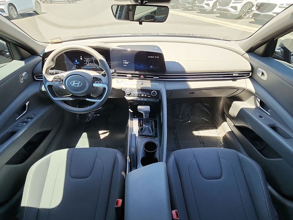 Thumbnail: 2024 Hyundai Elantra - 10