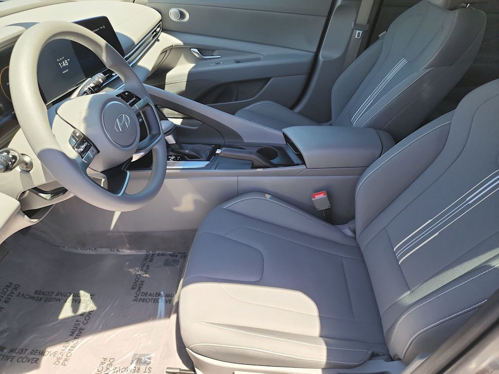 Thumbnail: 2024 Hyundai Elantra - 11