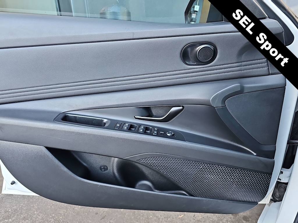 Thumbnail: 2025 Hyundai Elantra - 27