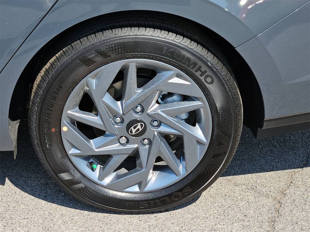 Thumbnail: 2024 Hyundai Elantra - 8