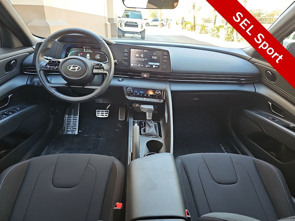 Thumbnail: 2025 Hyundai Elantra - 10