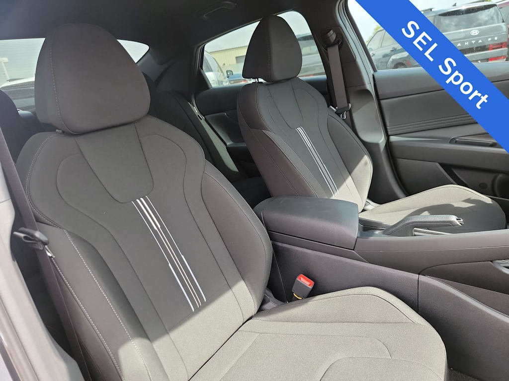 Thumbnail: 2025 Hyundai Elantra - 11