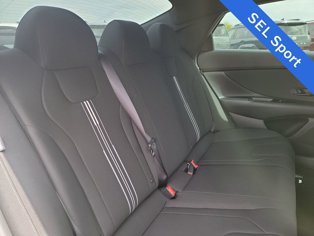 Thumbnail: 2025 Hyundai Elantra - 23