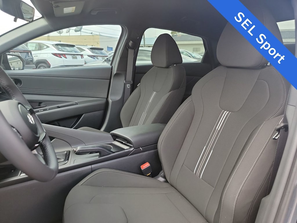 Thumbnail: 2025 Hyundai Elantra - 10