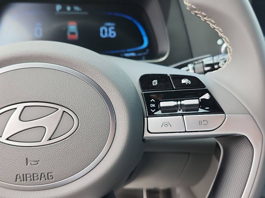 Thumbnail: 2025 Hyundai Elantra - 27