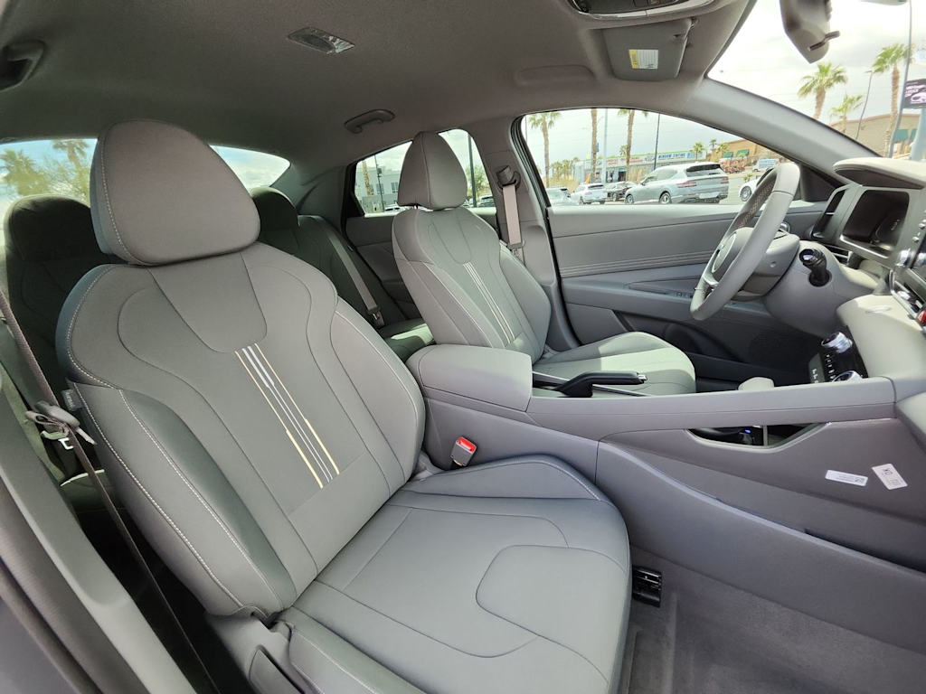 Thumbnail: 2025 Hyundai Elantra - 10