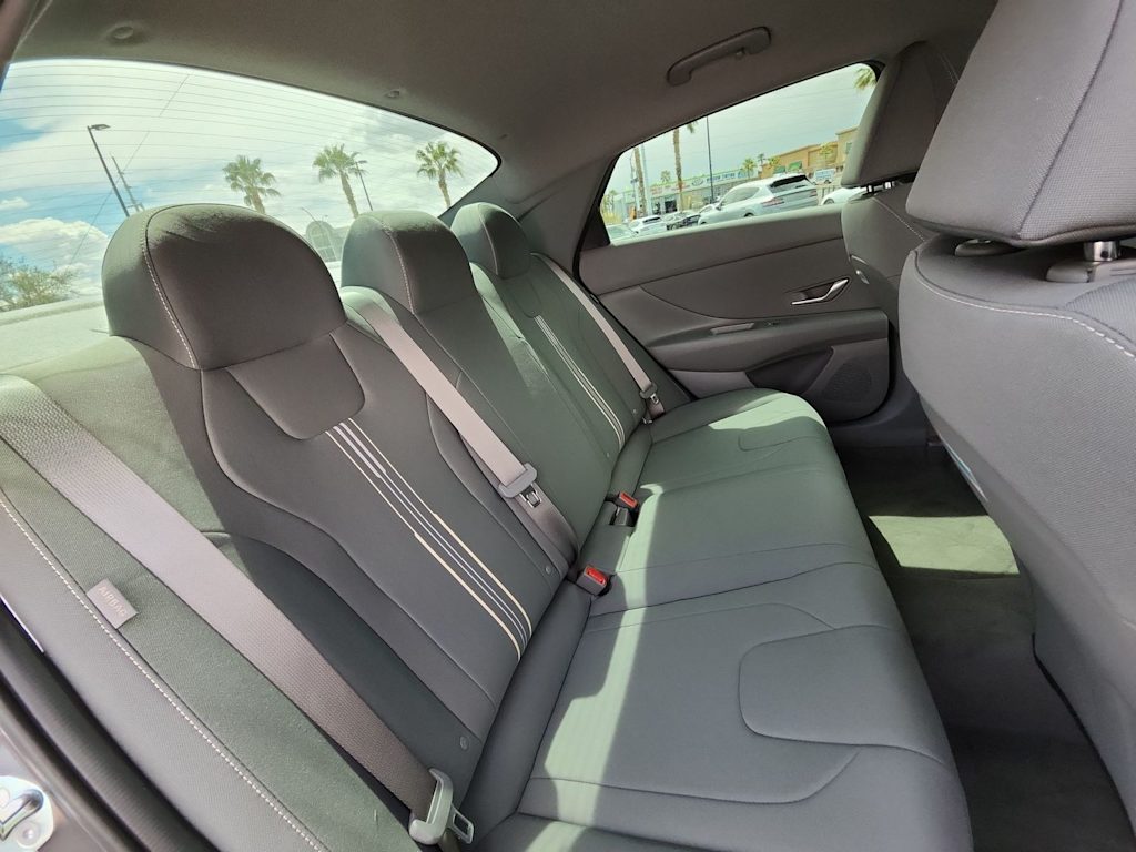 Thumbnail: 2025 Hyundai Elantra - 25