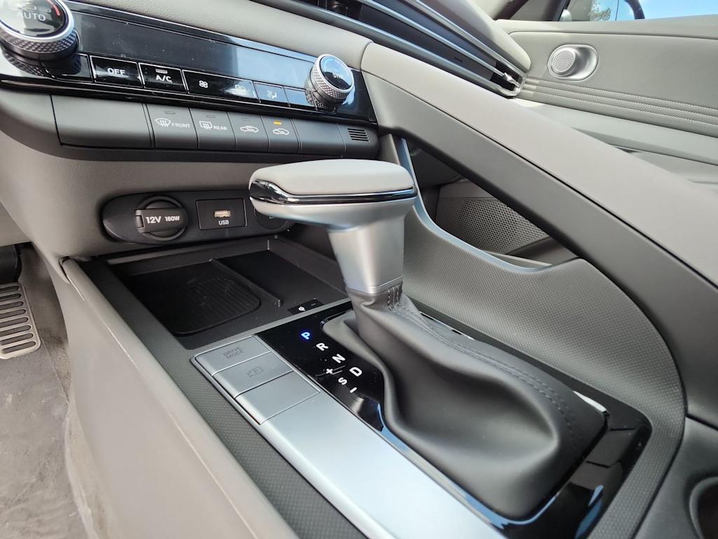 Thumbnail: 2025 Hyundai Elantra - 14