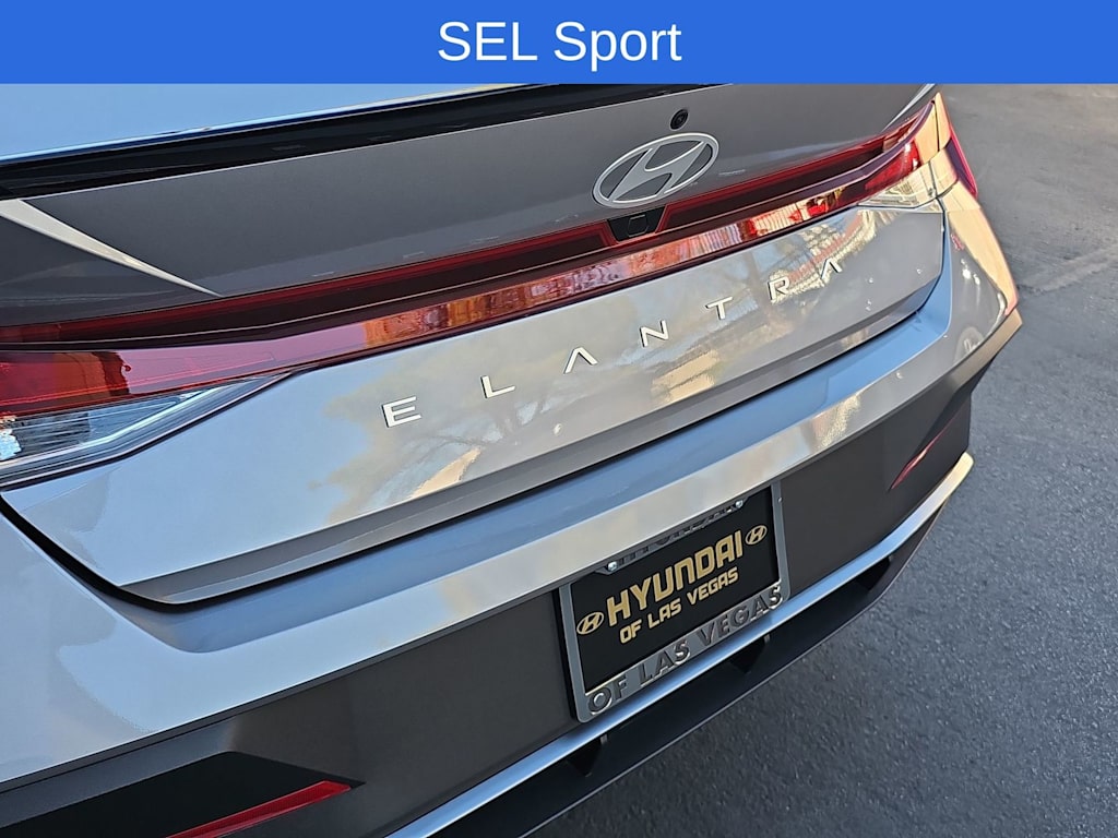 Thumbnail: 2025 Hyundai Elantra - 23