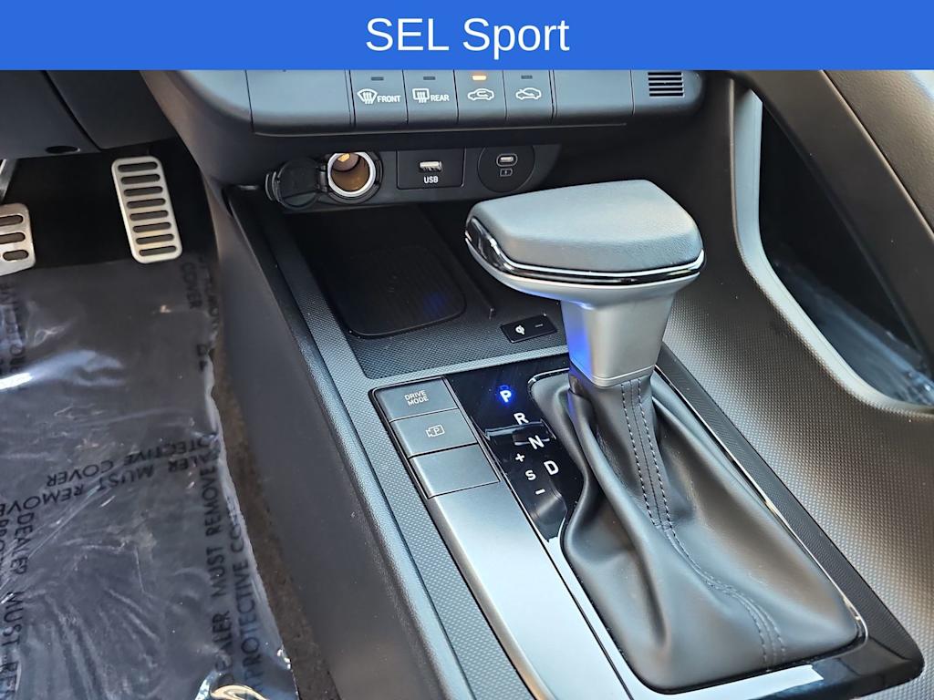 Thumbnail: 2025 Hyundai Elantra - 15
