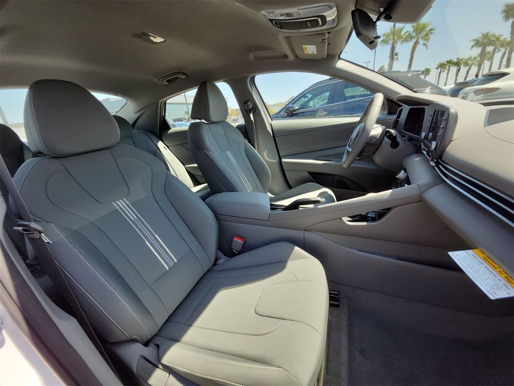 Thumbnail: 2025 Hyundai Elantra - 12