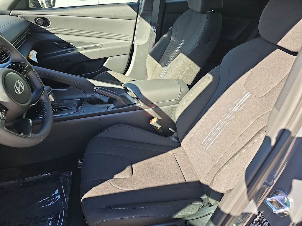 Thumbnail: 2026 Hyundai Elantra - 11