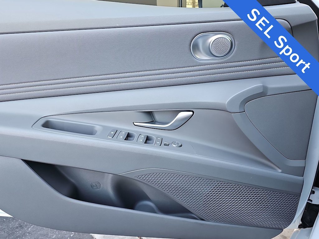 Thumbnail: 2025 Hyundai Elantra - 27