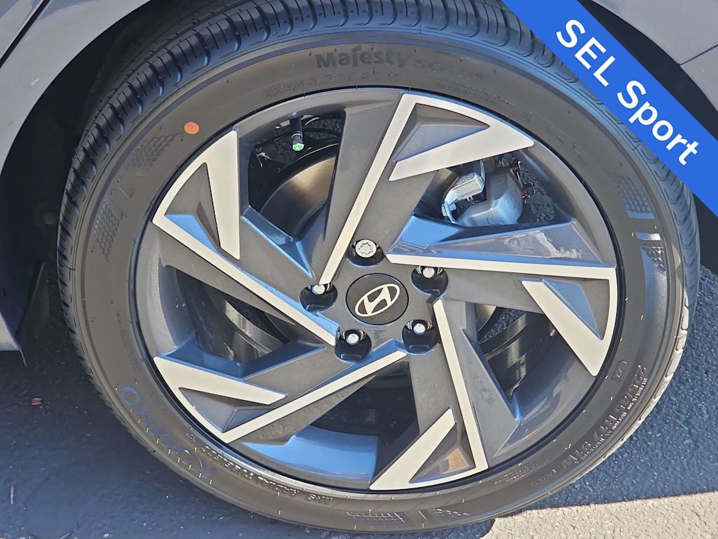Thumbnail: 2025 Hyundai Elantra - 8