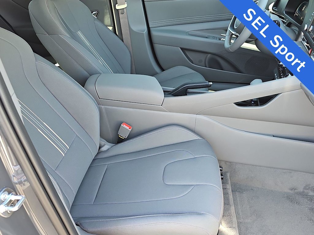 Thumbnail: 2025 Hyundai Elantra - 23