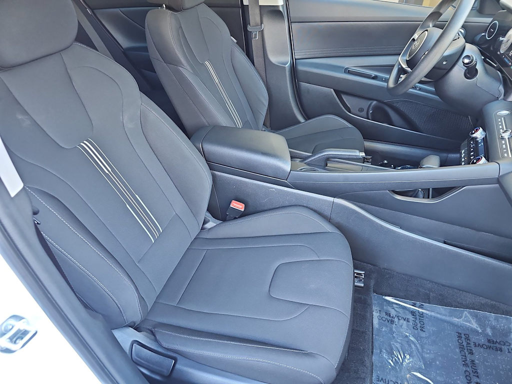 Thumbnail: 2024 Hyundai Elantra - 11