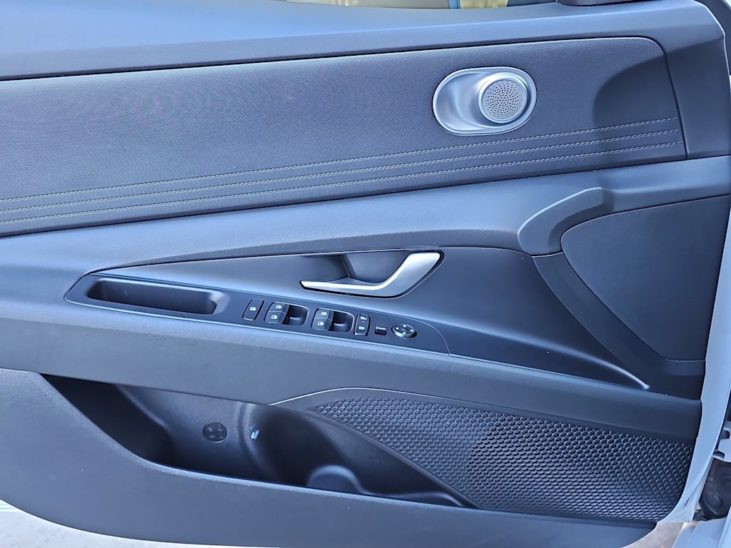 Thumbnail: 2024 Hyundai Elantra - 27