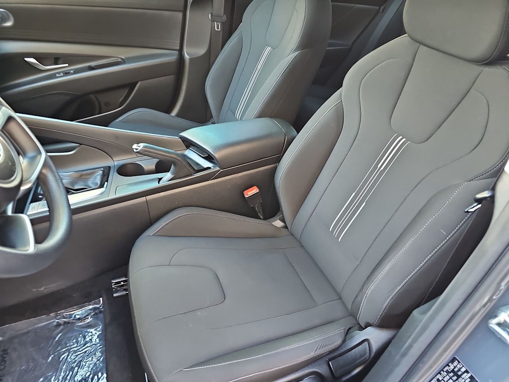 Thumbnail: 2024 Hyundai Elantra - 10