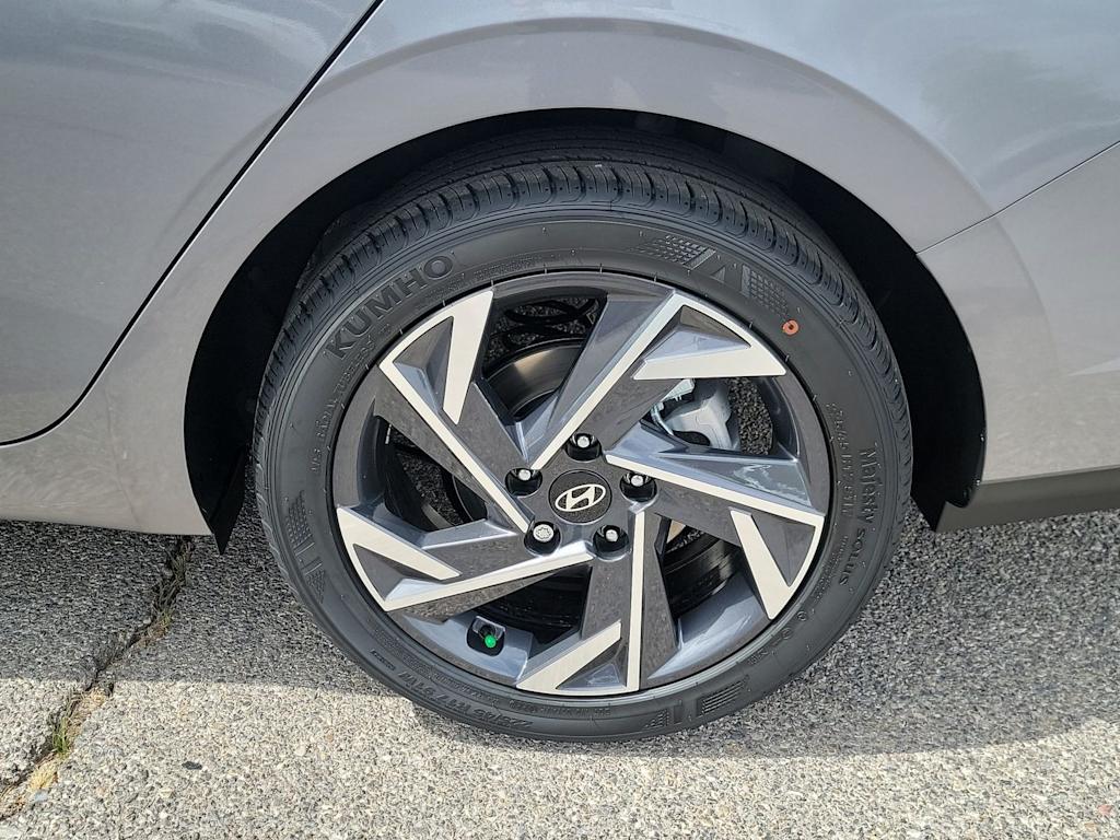 Thumbnail: 2025 Hyundai Elantra - 8
