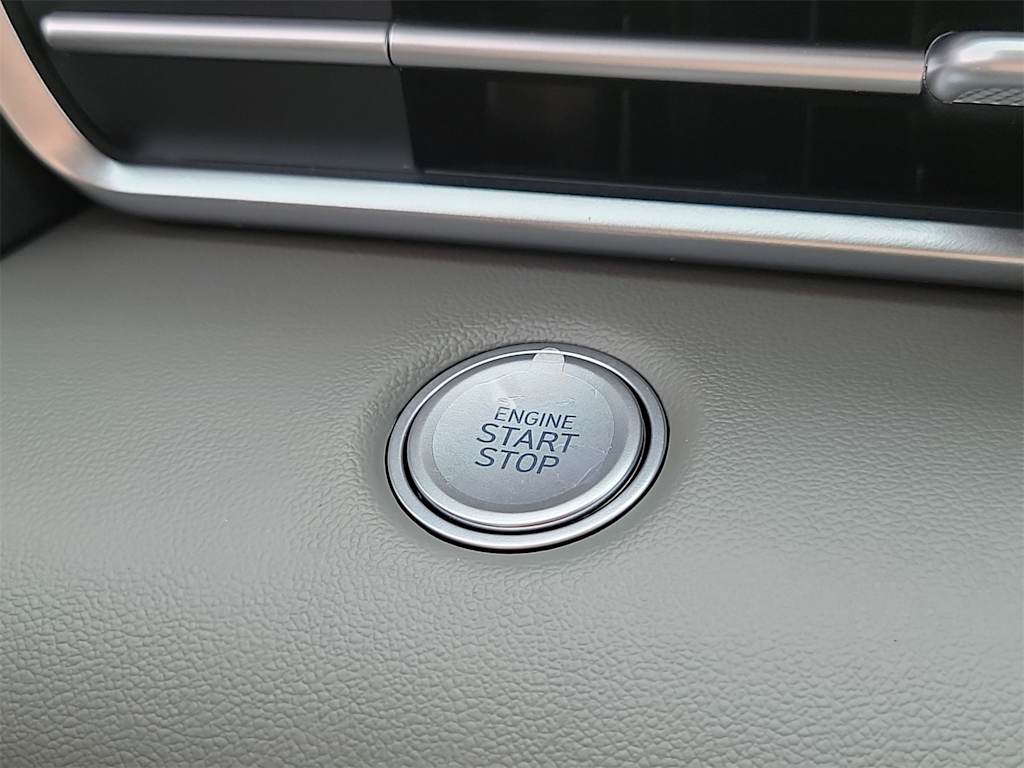 Thumbnail: 2025 Hyundai Elantra - 25