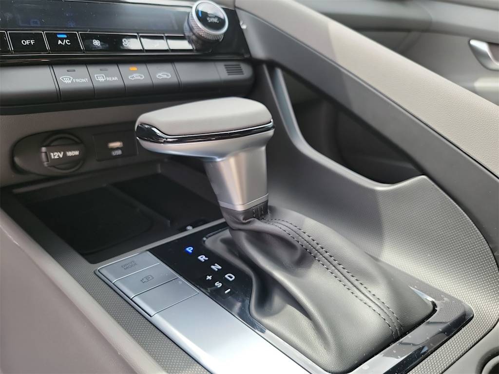 Thumbnail: 2025 Hyundai Elantra - 15