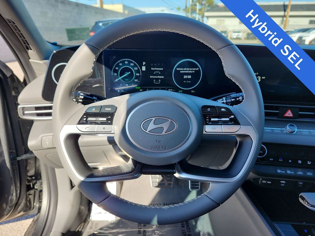 Thumbnail: 2025 Hyundai Elantra - 10