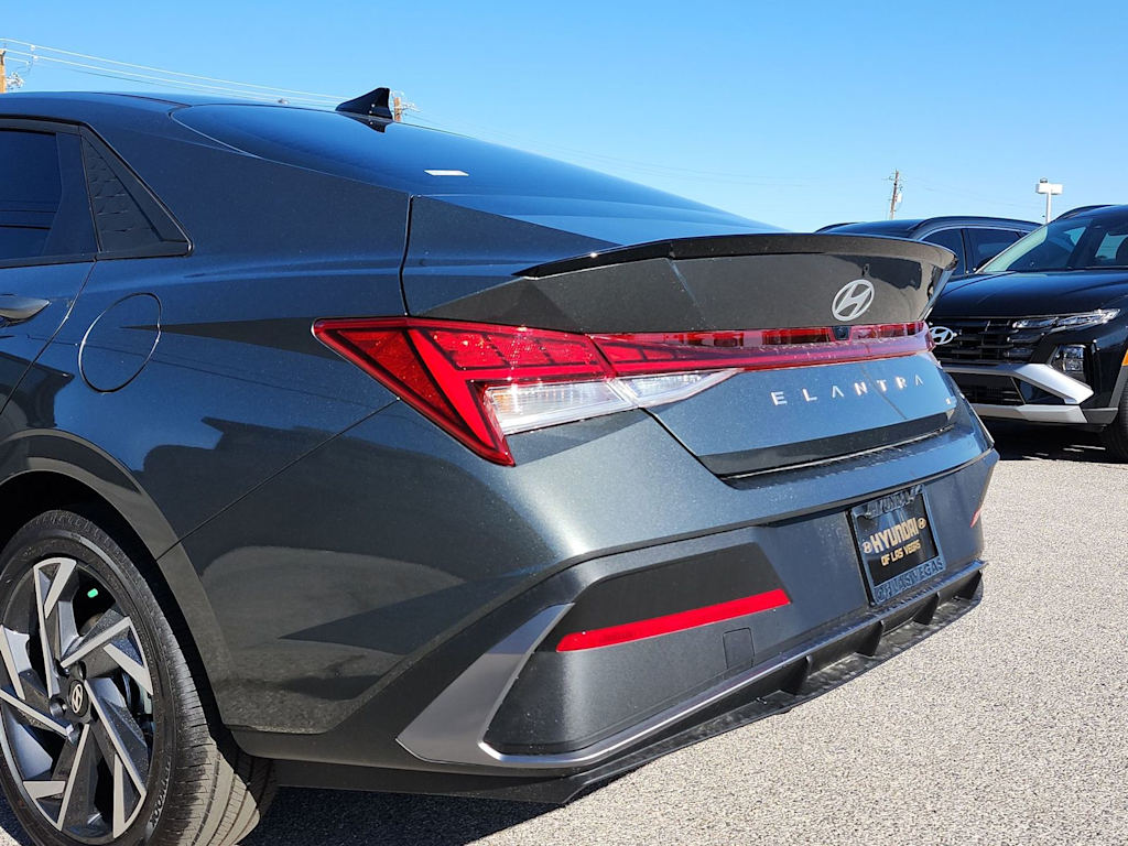 Thumbnail: 2025 Hyundai Elantra - 20