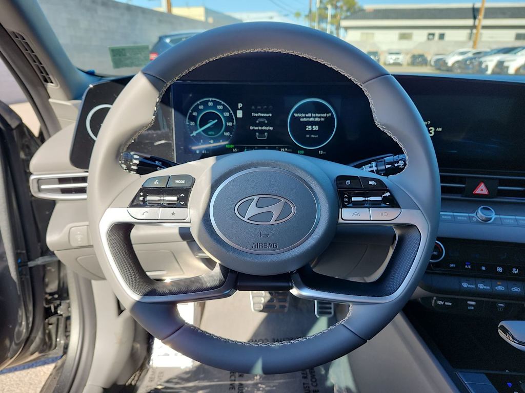 Thumbnail: 2025 Hyundai Elantra - 9