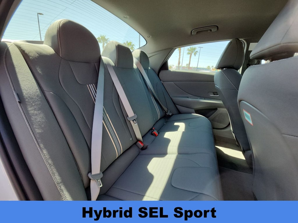 Thumbnail: 2025 Hyundai Elantra - 22