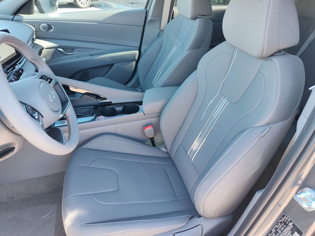 Thumbnail: 2026 Hyundai Elantra - 11