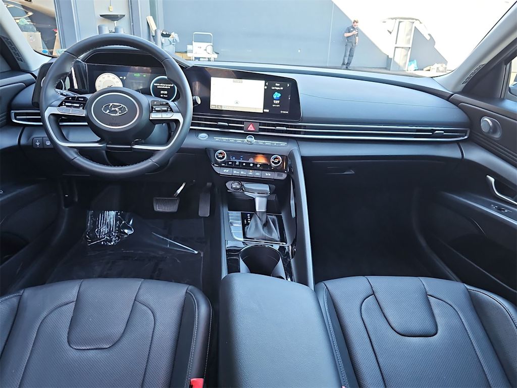 Thumbnail: 2023 Hyundai Elantra - 7