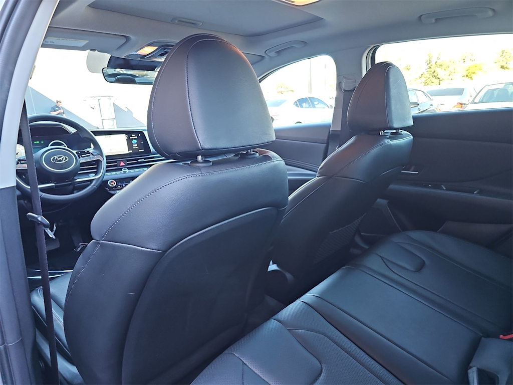 Thumbnail: 2023 Hyundai Elantra - 10