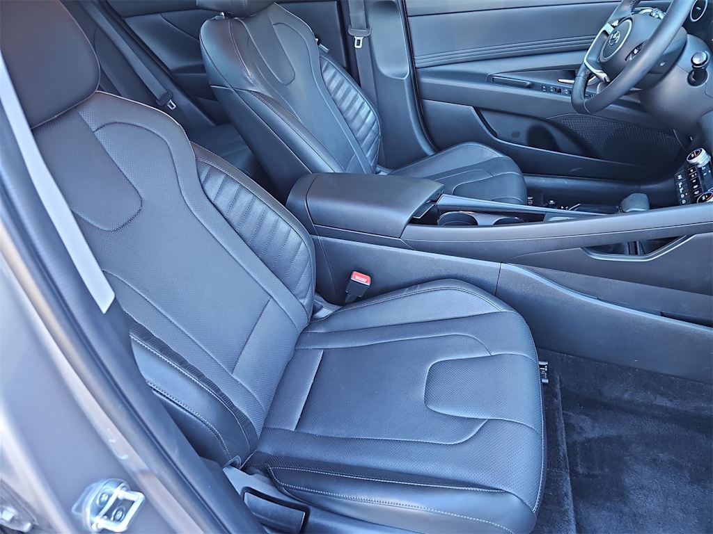 Thumbnail: 2023 Hyundai Elantra - 9