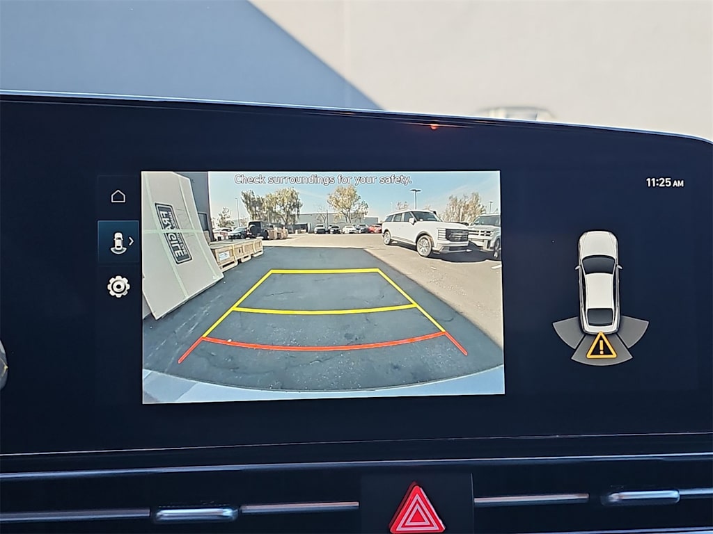 Thumbnail: 2023 Hyundai Elantra - 17