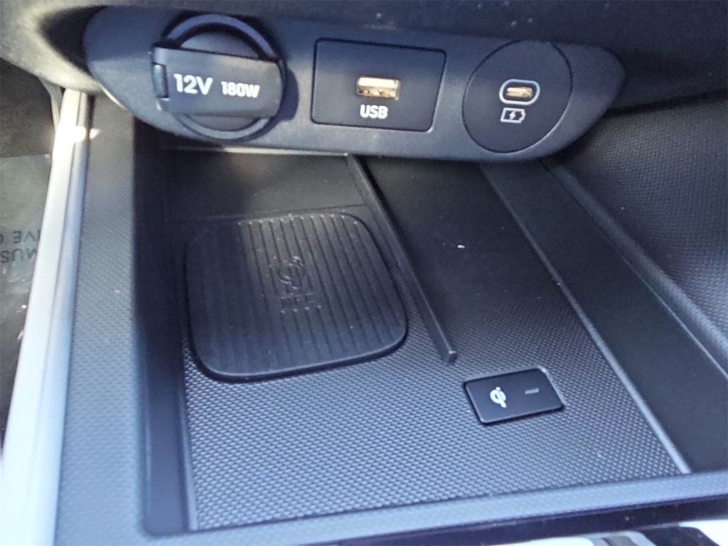 Thumbnail: 2024 Hyundai Elantra - 16