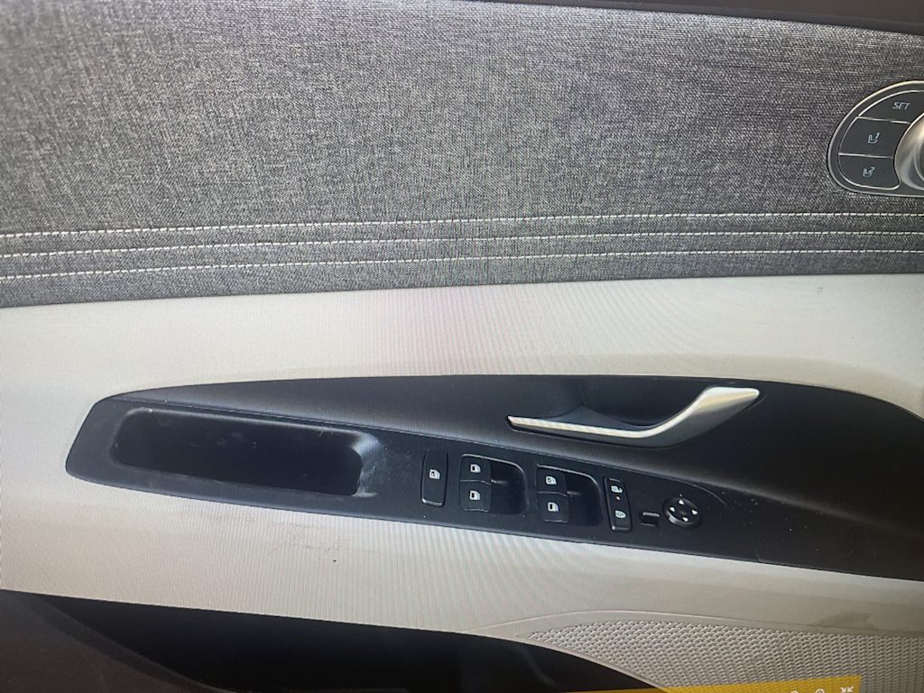 Thumbnail: 2025 Hyundai Elantra - 15