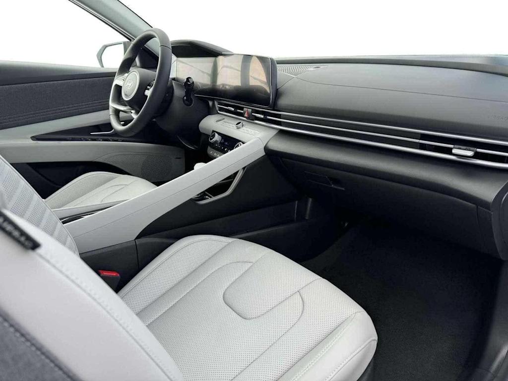 Thumbnail: 2025 Hyundai Elantra - 9