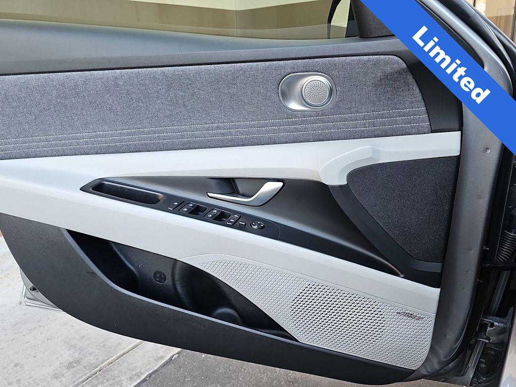 Thumbnail: 2024 Hyundai Elantra - 28
