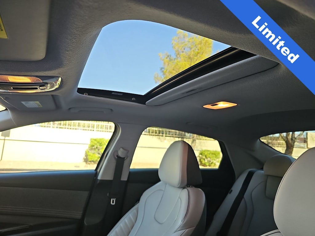 Thumbnail: 2024 Hyundai Elantra - 29