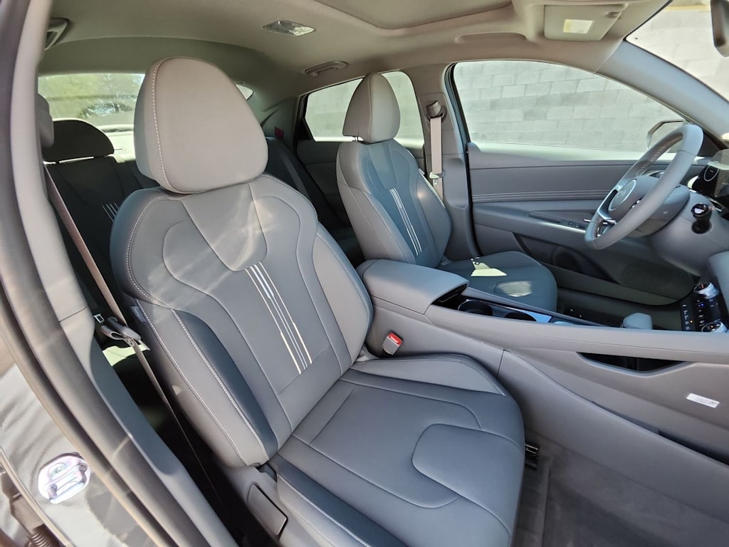 Thumbnail: 2025 Hyundai Elantra - 11