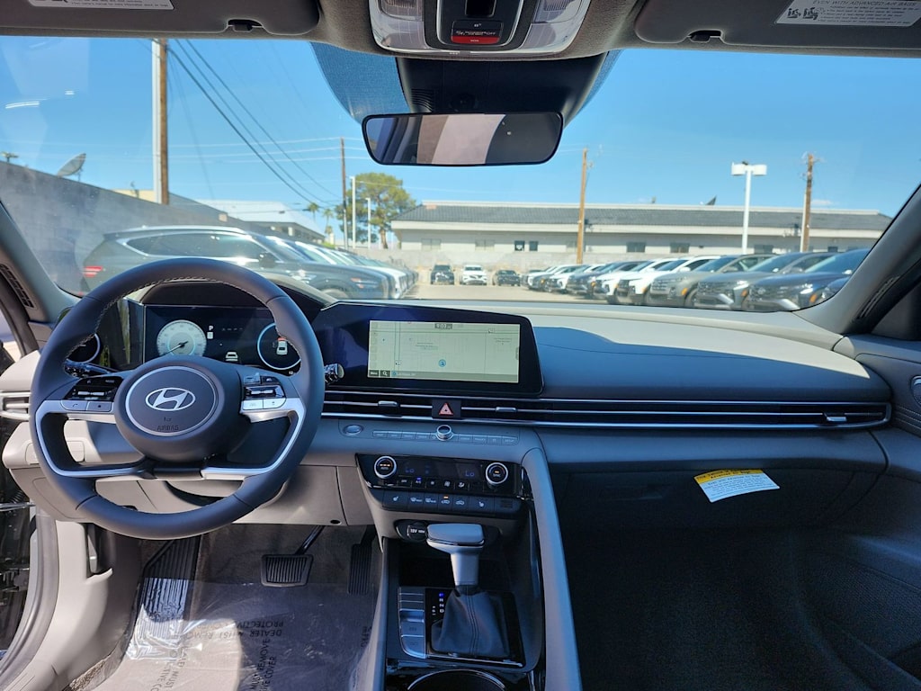 Thumbnail: 2025 Hyundai Elantra - 9