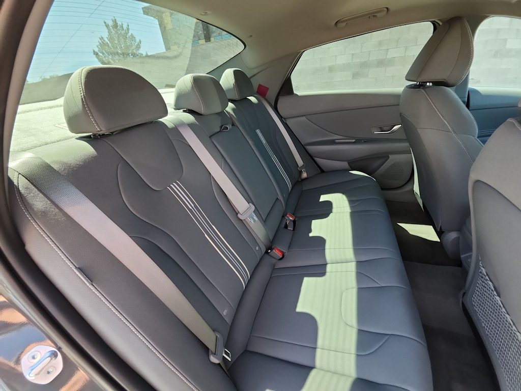 Thumbnail: 2025 Hyundai Elantra - 23