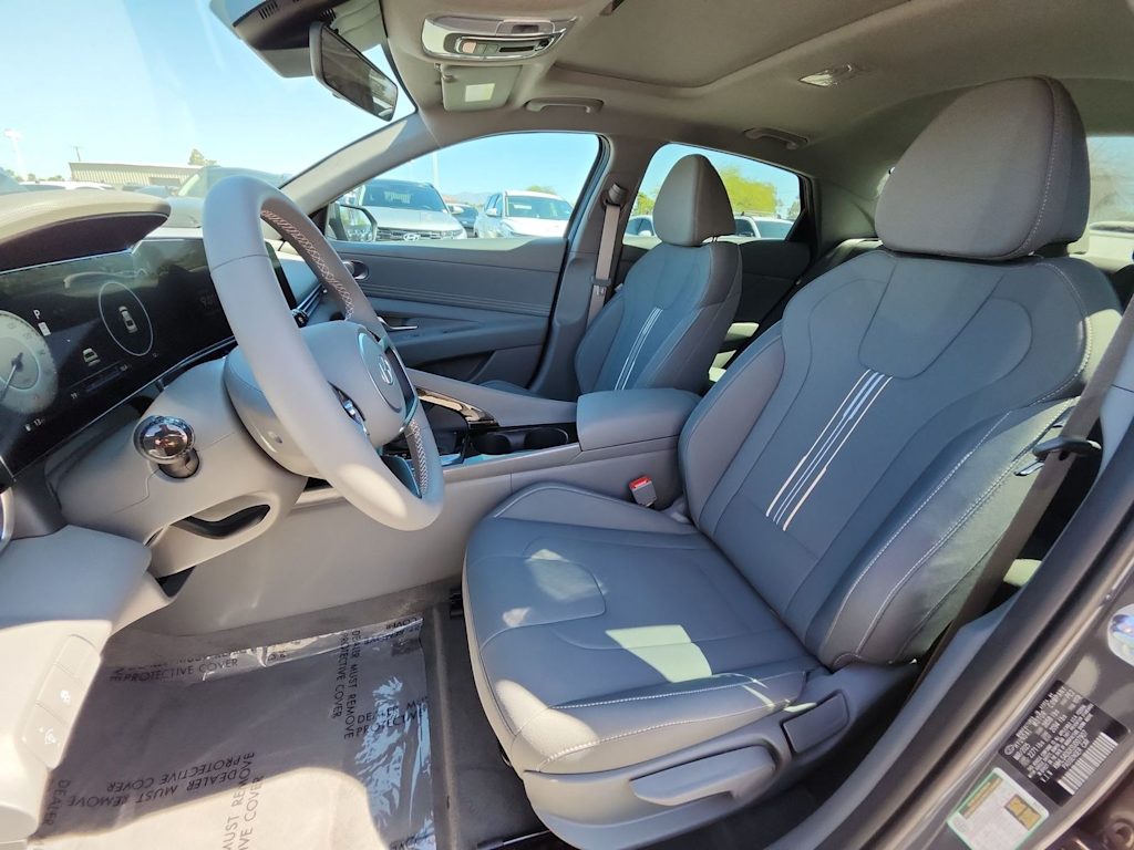 Thumbnail: 2025 Hyundai Elantra - 10