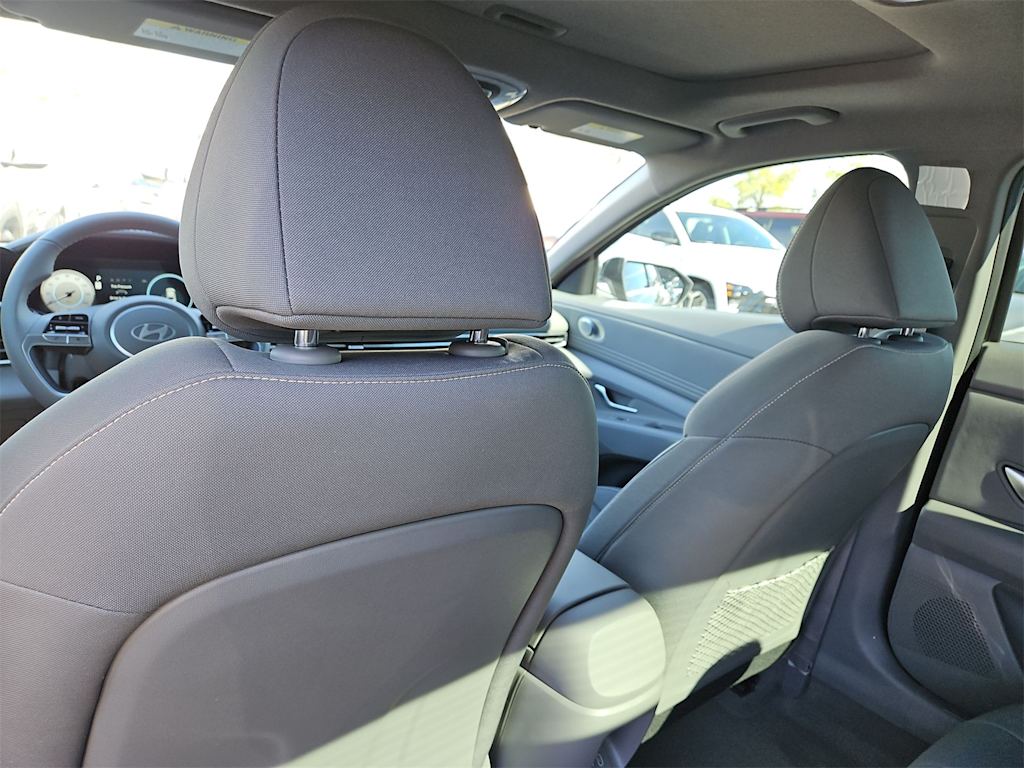 Thumbnail: 2025 Hyundai Elantra - 12