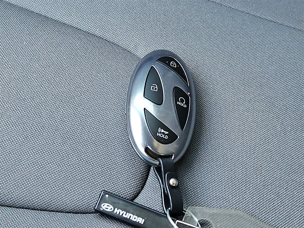 Thumbnail: 2025 Hyundai Elantra - 17