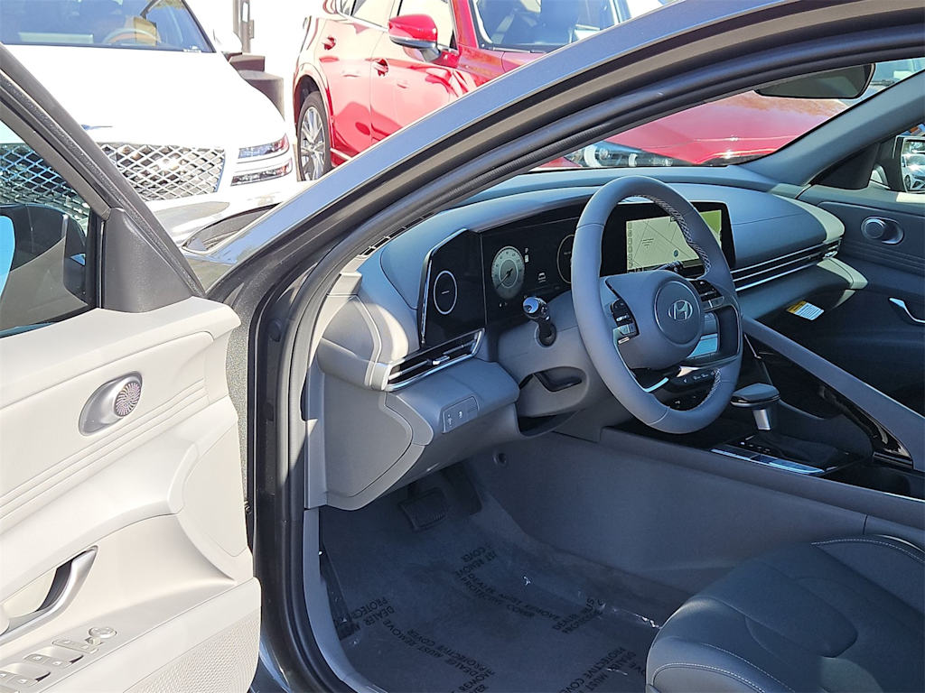 Thumbnail: 2025 Hyundai Elantra - 24