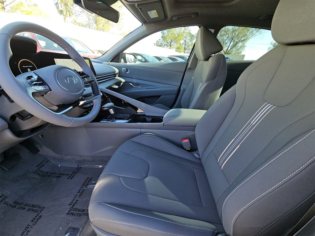 Thumbnail: 2025 Hyundai Elantra - 10