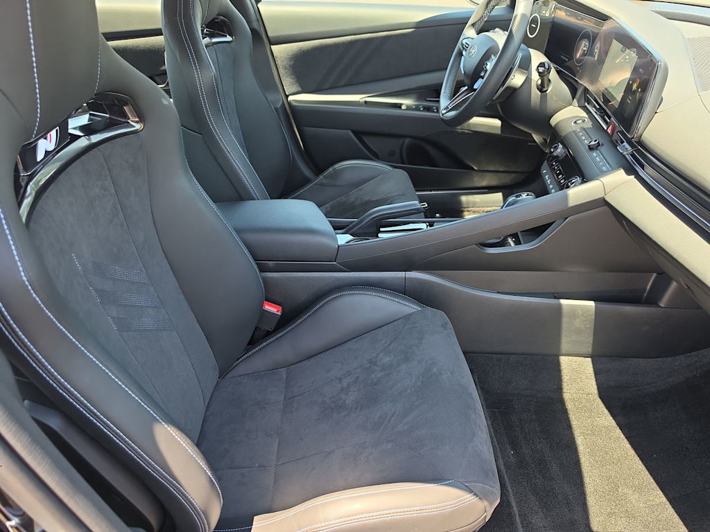 Thumbnail: 2025 Hyundai Elantra - 23