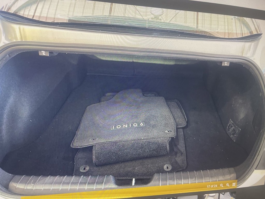 Thumbnail: 2024 Hyundai Ioniq 6 - 12