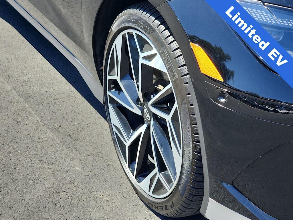 Thumbnail: 2024 Hyundai Ioniq 6 - 8